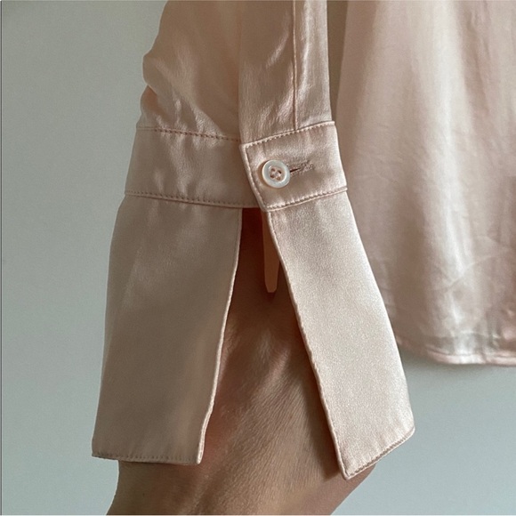 Escada 100% Silk Satin Blouse in Ballet Pink Oversized Cuff (Size 36 / Small) - Picture 5 of 11